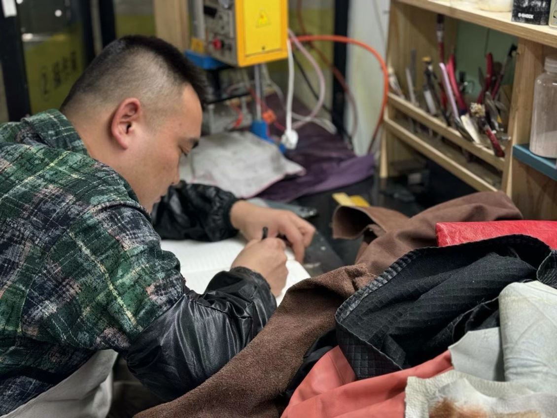 乌鲁木齐新疆洗涤设备专家说：预防衣物褪色问题，请做好这些事情！